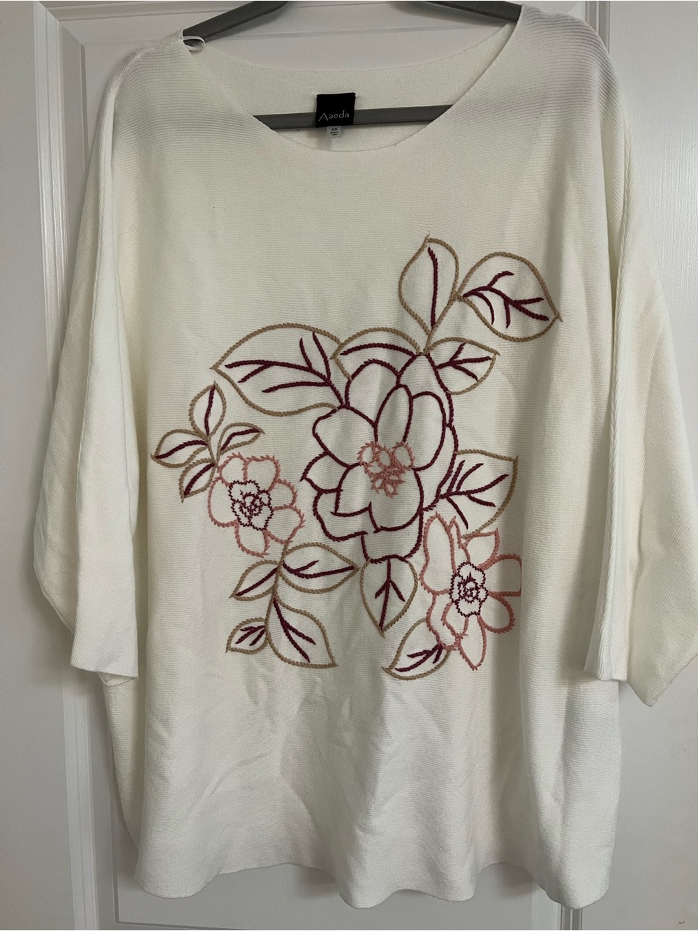Aaeda White Floral Embroidered Tunic Top